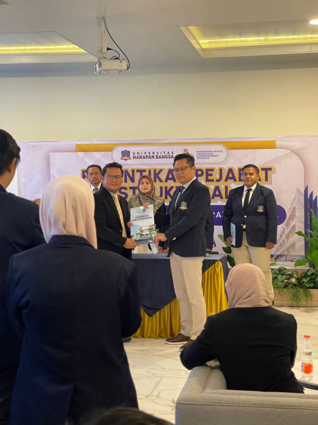Dosen Informatika UHB, Ir. Purwono, M.Kom., Resmi Dilantik sebagai Kepala Pusat Inovasi dan Luaran Akademik